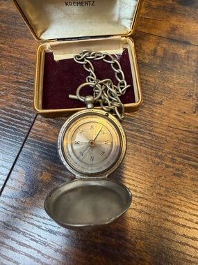 Krementz Brass Pocket Compass with Chain - Gold Tone